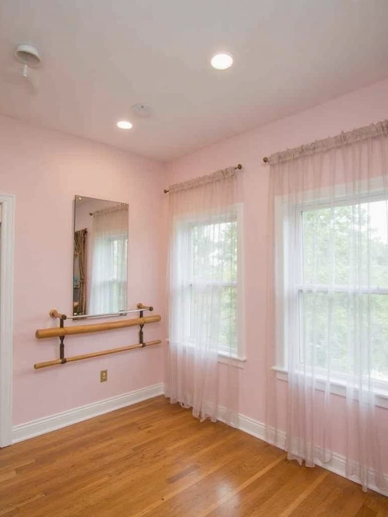 mirrored dance barre space